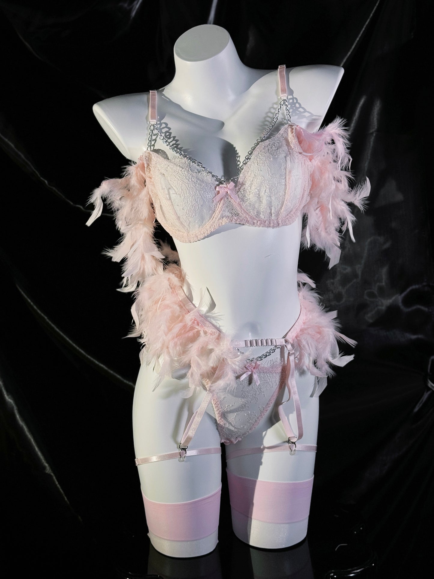 Victoria’s Wings Feather Chain Lace Lingerie Set with Garter Belt