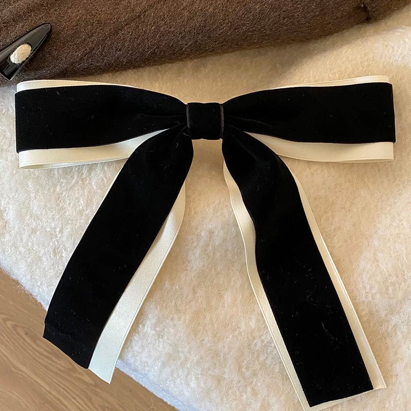 Black and White Double Layered Bow Hair Clip